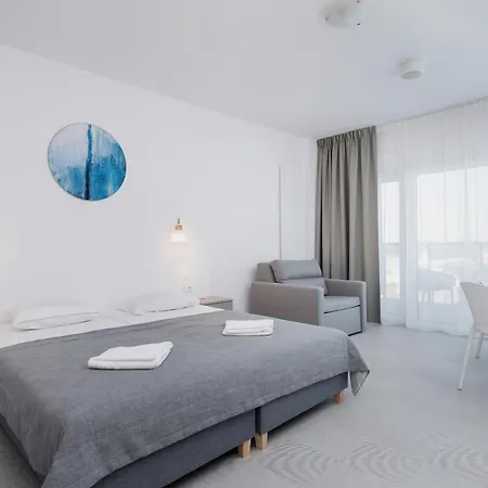 Aquamarina Prima 049 By Renters